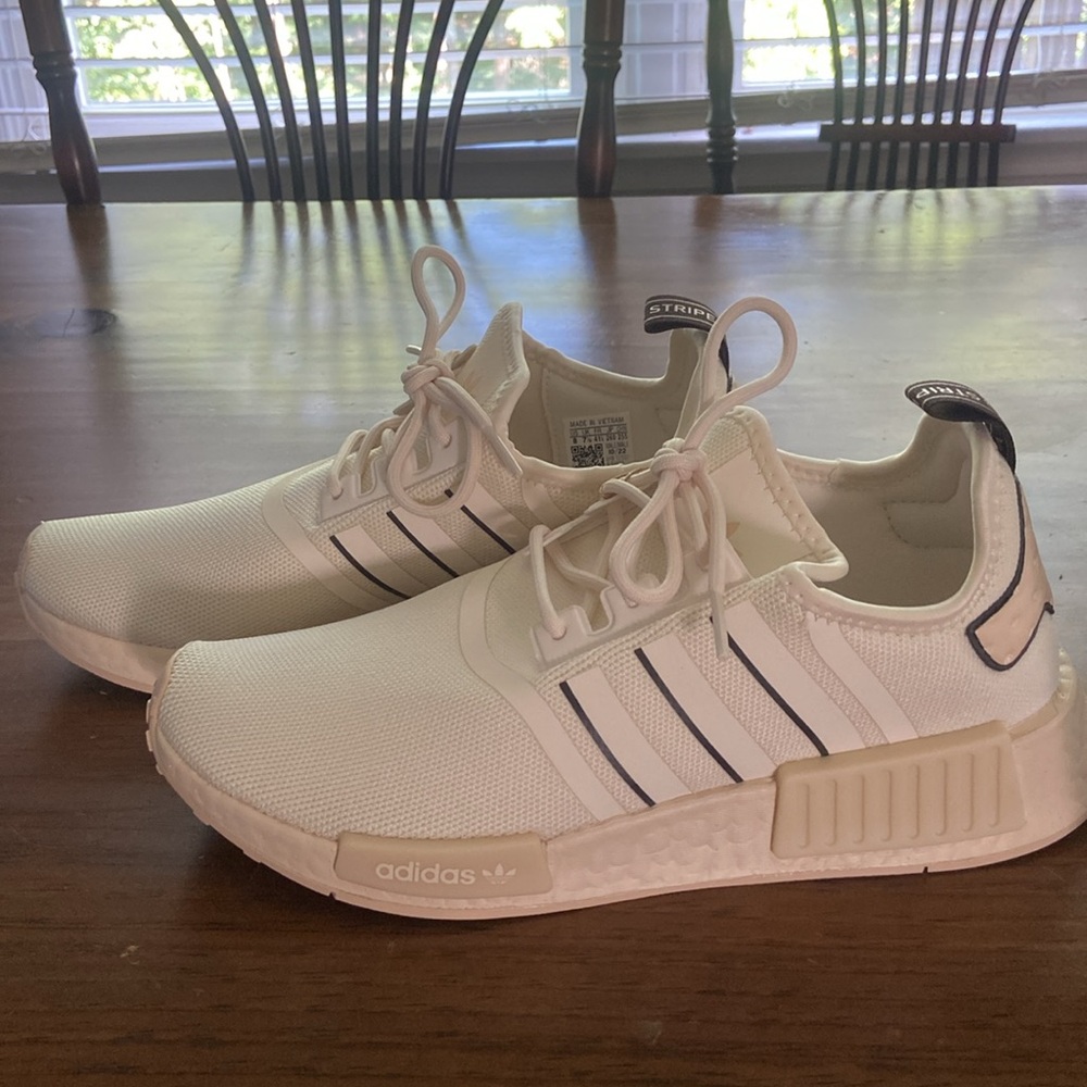 Adidas Originals NMD R1 Cream size 8 (fits like an 8.5-9)